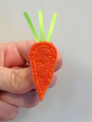 Felt Carrot Pin