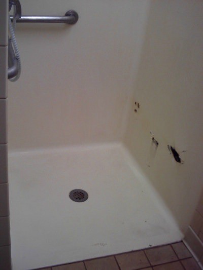 Repairing A Fiberglass Tub Or Shower, How To Clean A Badly Stained Fiberglass Bathtub