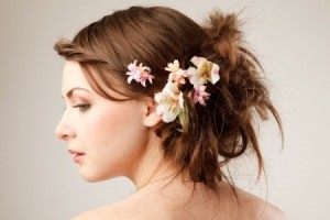 bridal hair do with real flowers