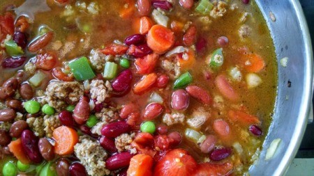 A pot of quick veggie chili