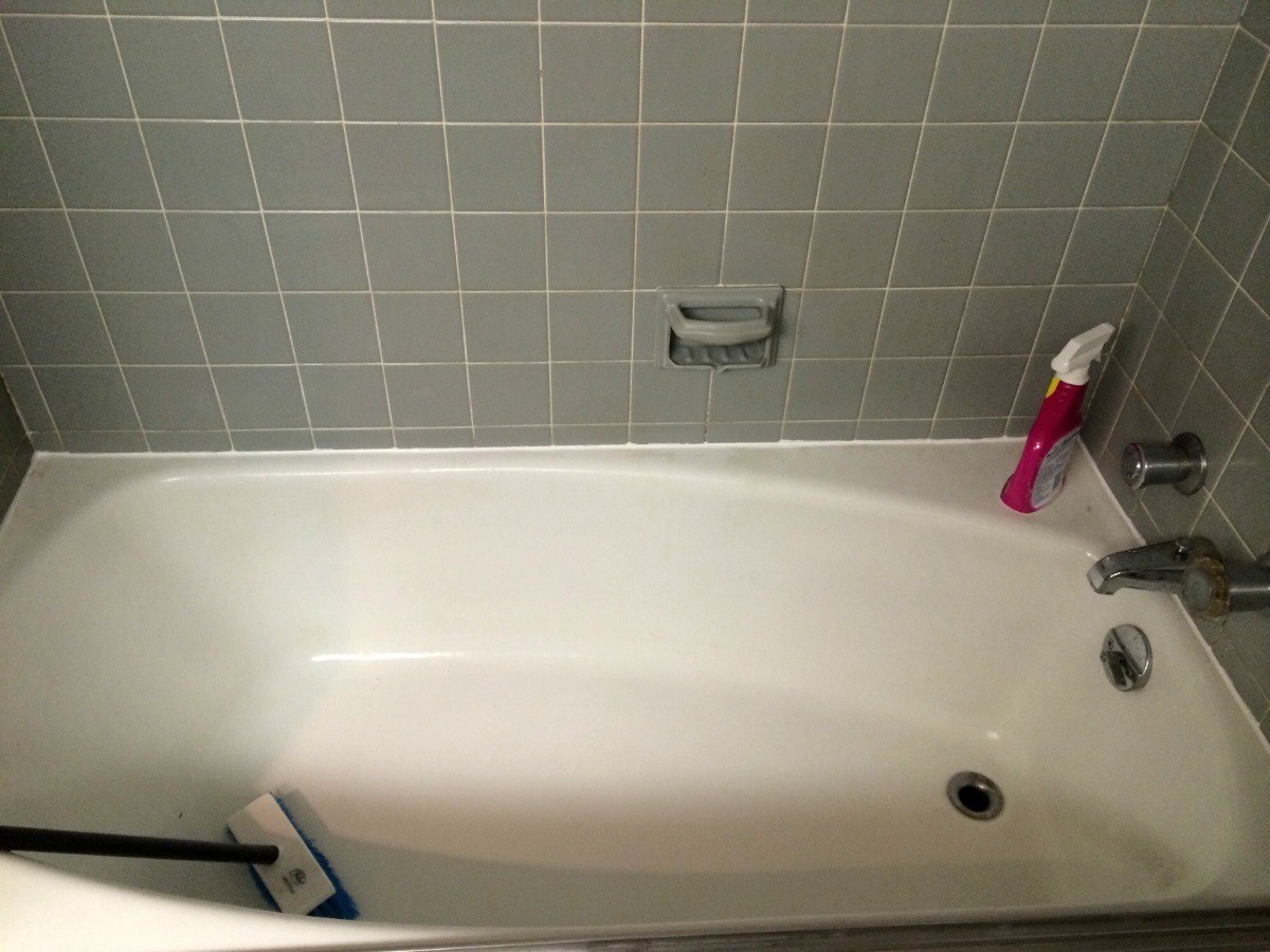 Cleaning A Stained Bathtub Thriftyfun