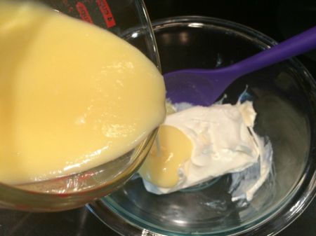 Cheesecake Fruit Dip