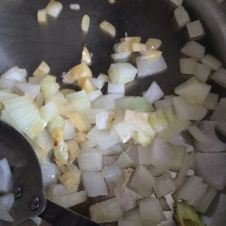 garlic added to pan