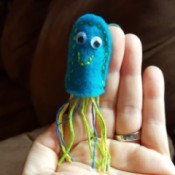Jellyfish Finger Puppet
