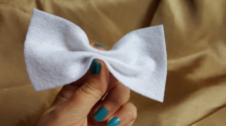 Making a Felt Store Bow