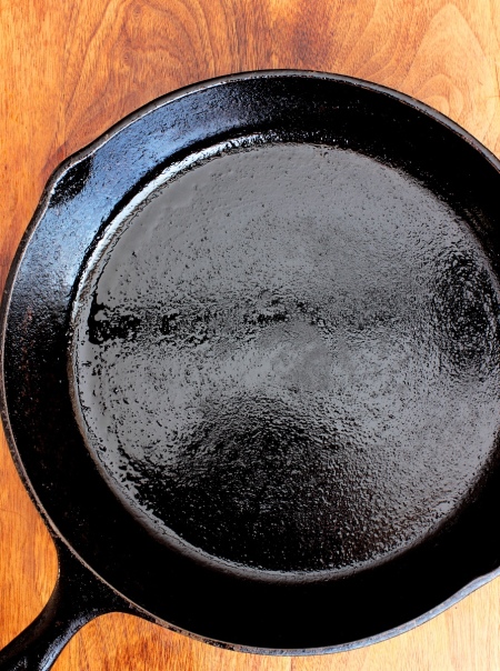 A clean and shiny cast iron pan
