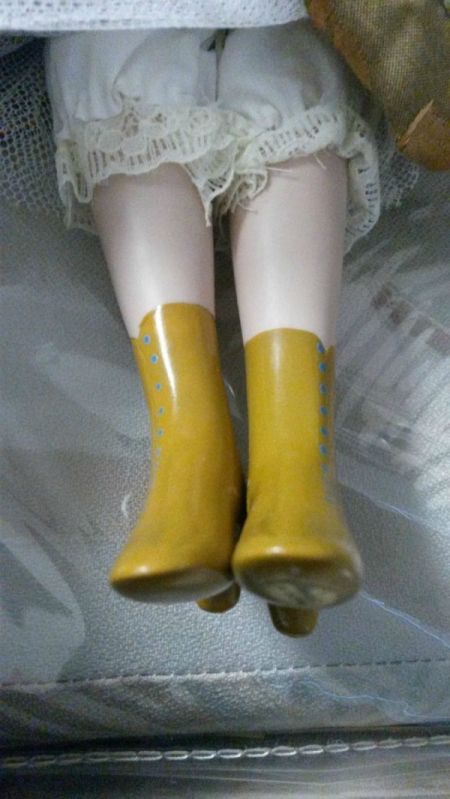 Identifying a Porcelain Doll