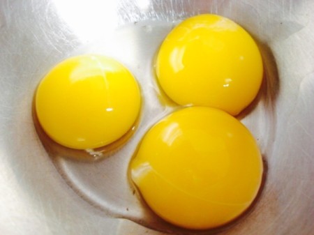 3 egg yolks