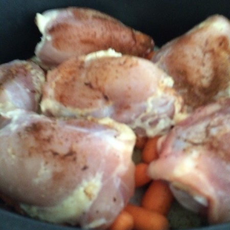 Crockpot Chicken with Potatoes and Carrots