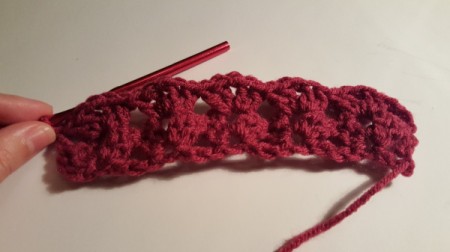 Fan Patterned Fingerless Gloves