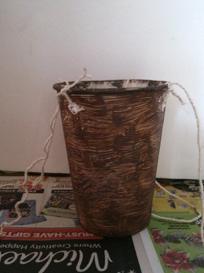 The basket for a hot air balloon craft.