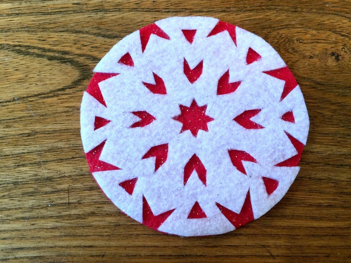 Felt Snowflake Coaster | ThriftyFun