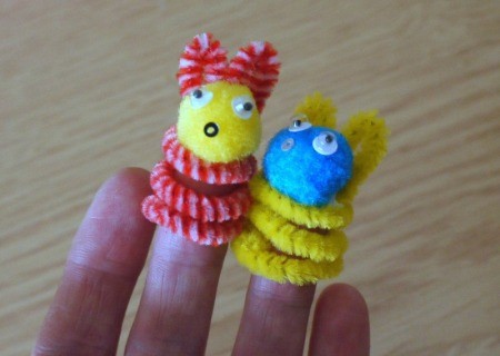 Pipe Cleaner Bunny Finger Puppets