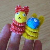 Pipe Cleaner Bunny Finger Puppets