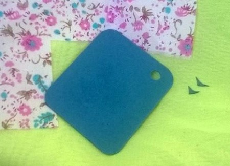 Button and Bow Gift Tag