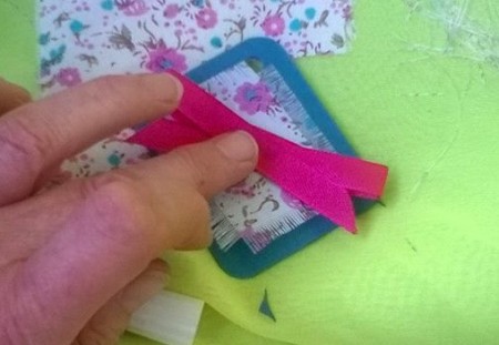 Button and Bow Gift Tag