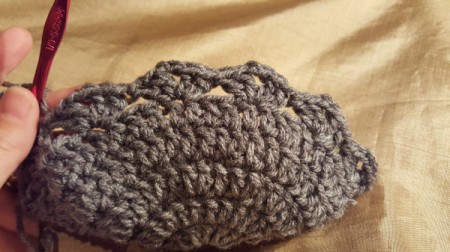 Girl's Fan Patterned Crochet Hat