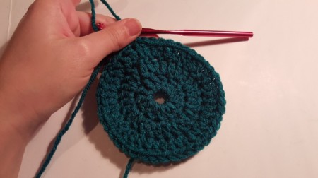 1 double crochet then 2 and then 1 alternating