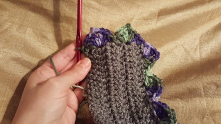 Scalloped Children's Crochet Scarf - making scallops on narrow end