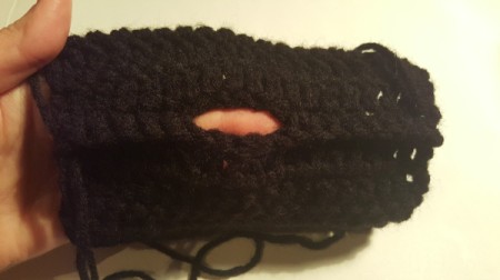 Crochet Men's Fingerless Gloves - making opening for the thumb