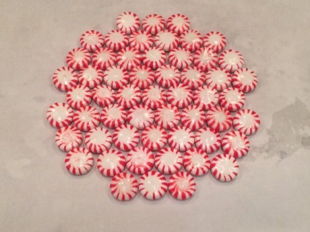 Peppermint Candy Bowls - making larger bowl by arranging all peppermints at once