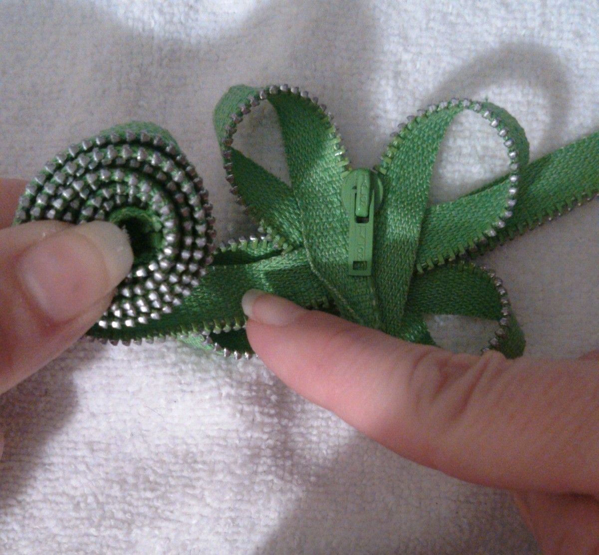 Making a Zipper Rose ThriftyFun