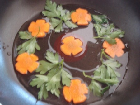 Potato Tahdig (Crispy Potato Cake)