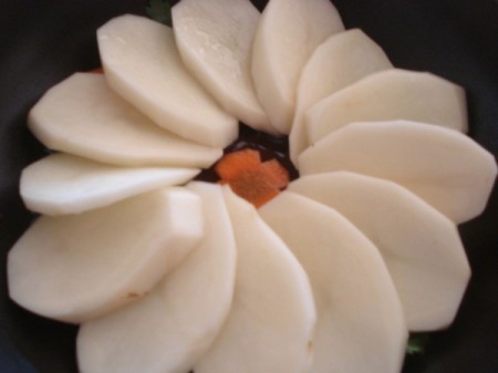 Potato Tahdig (Crispy Potato Cake)