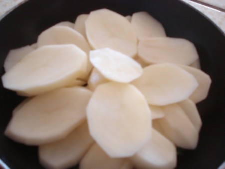 Potato Tahdig (Crispy Potato Cake)