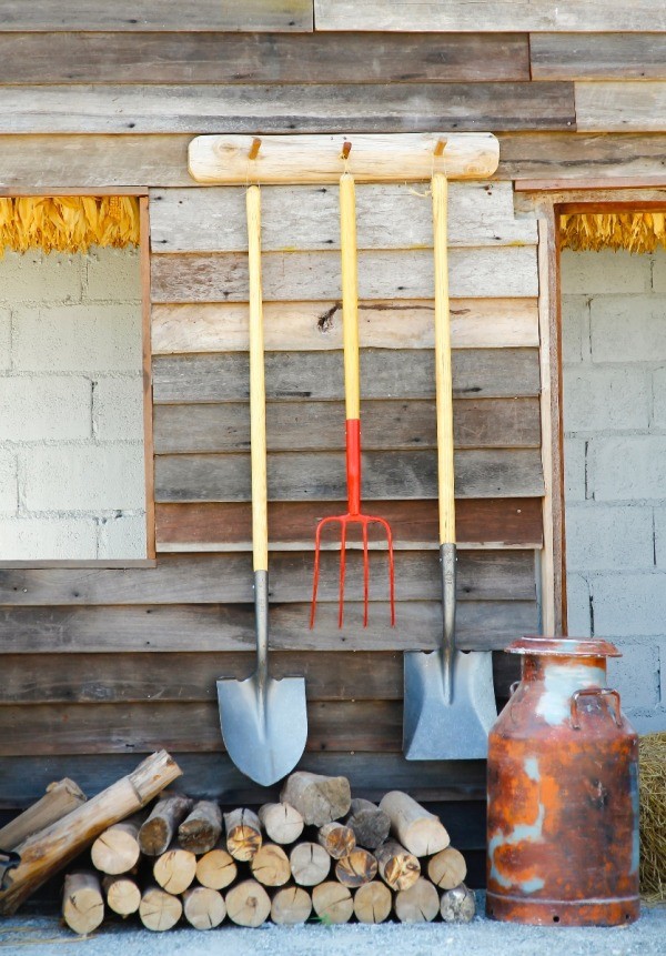 hanging garden tools