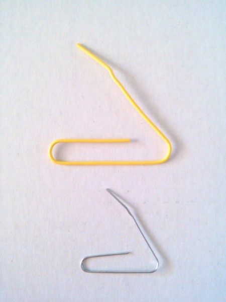 Paper Clip Mini Hangers for Barbie Clothes
