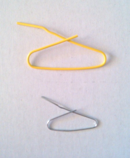 Paper Clip Mini Hangers for Barbie Clothes