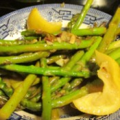 Fresh Asparagus with Garlic and Olive Oil