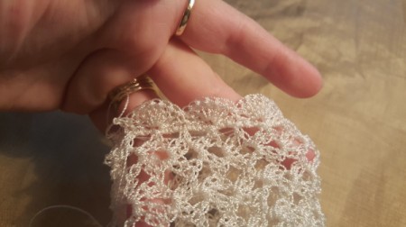 Time For Tea Lace Gloves - the finished edge