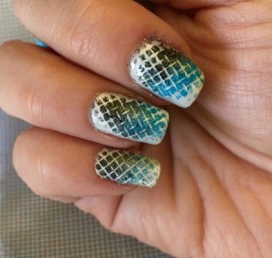 mermaid scale nail treatment