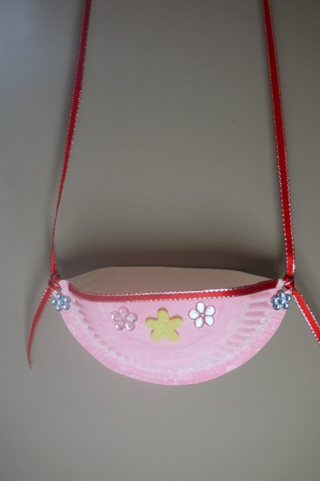 Child's Paper Plate Shoulder Bag