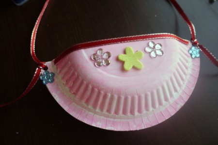 Child's Paper Plate Shoulder Bag