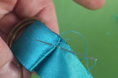 Easy Ribbon Tie for Serviettes (Napkins)