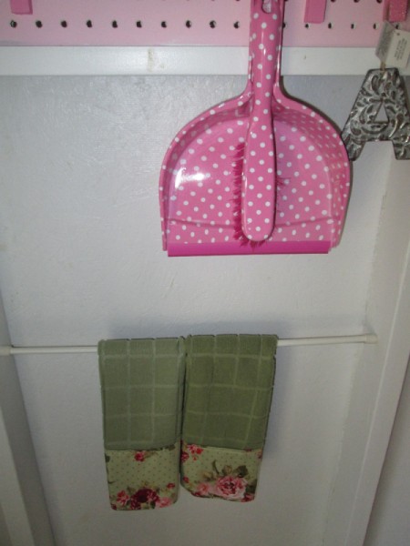 Tension Rod Crafting Ribbon Holder