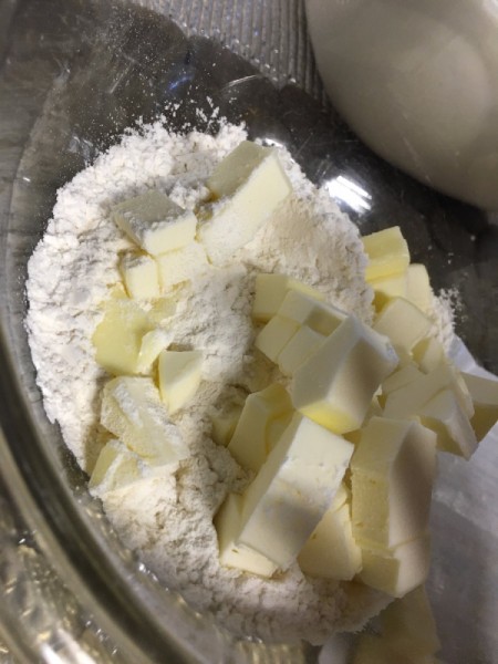 Savoury Cheese and Vegetable Tart - mixing butter and dry ingredients