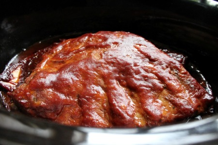Ribs with BBQ sauce in a crock pot