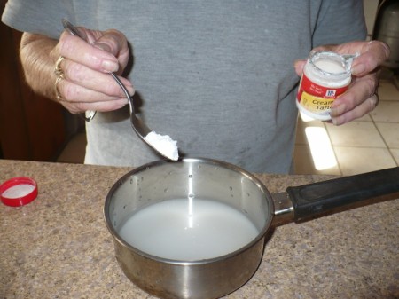 Fluffy White Frosting