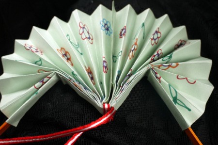 Making a Paper Fan