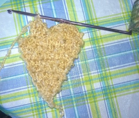 scallops added to edge of wings