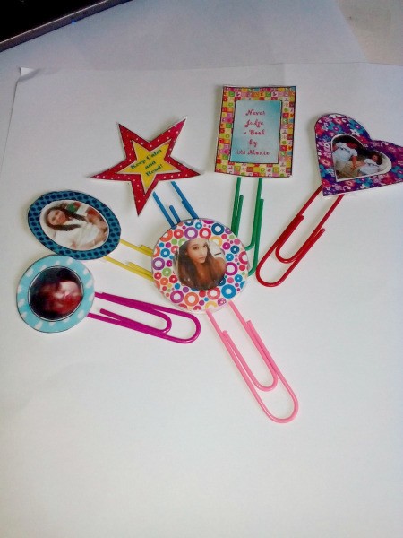 A variety of paper photo frame shaped paper clip bookmarks.