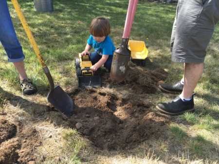 Installing a Breezecatcher Rotary Clothesline