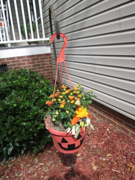 Recycle Hanging Baskets for Halloween
