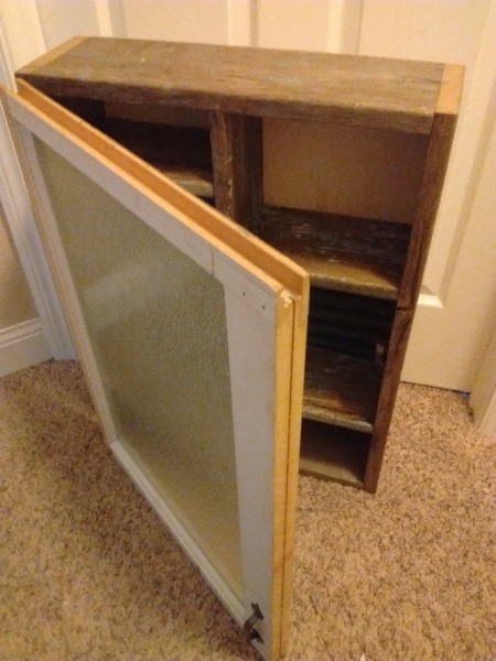 DIY Vintage Medicine Cabinet