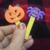 Jack 'O Lantern and spider stick puppets