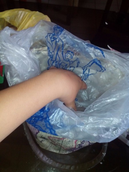 Converting a Tote Bag into a Trash Can